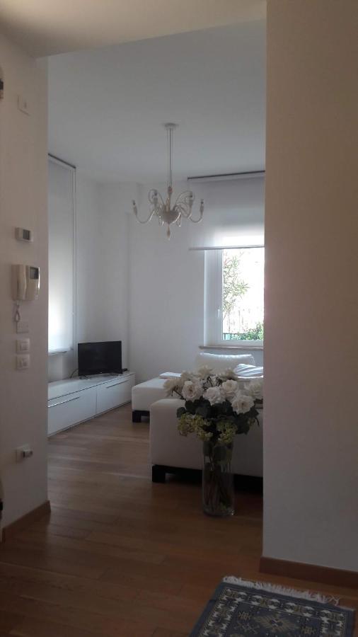 Appartamento In Villa เปซาโร ภายนอก รูปภาพ