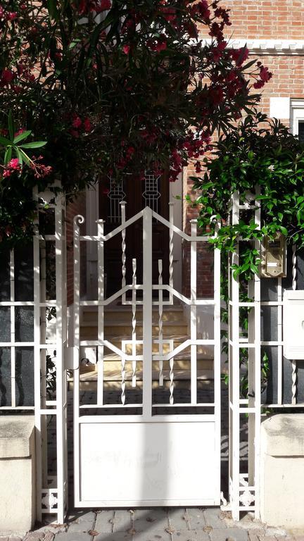 Appartamento In Villa เปซาโร ภายนอก รูปภาพ